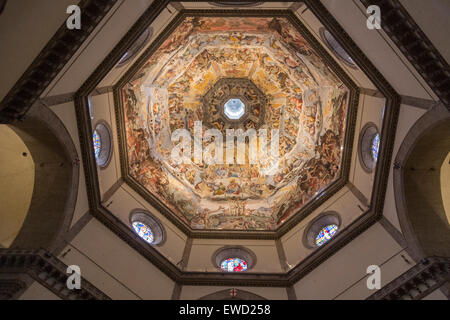 La peinture de l'intérieur du dôme, la cathédrale de Florence, Italie Banque D'Images