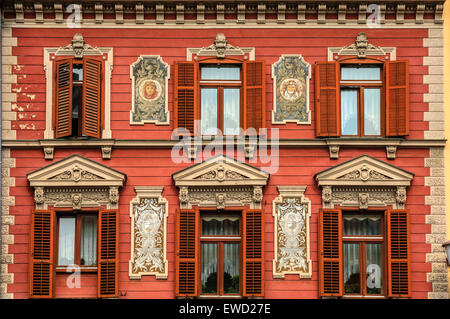 La façade de l'immeuble de décoration. Place principale. Maribor. La Slovénie Banque D'Images