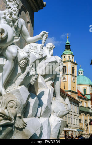 Fontaine des trois rivières carnioliennes. Ljubljana. La Slovénie Banque D'Images