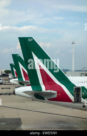 Les avions d'Alitalia à Fiumicino - Leonardo da Vinci International, Rome, Italie Banque D'Images