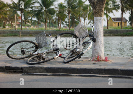 Les vélos de Hoi An vietnam Asie transport Principal Banque D'Images
