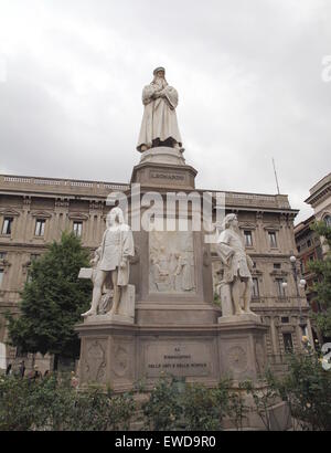 Leonardo da Vinci monument à Milan, Italie Banque D'Images