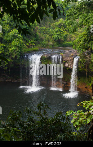 L'CHAMPEE Cascade est situé sur le PLATEAU DES BOLAVENS près de Pakse, LAOS DU SUD - Banque D'Images