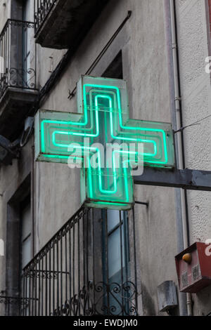 Pharmacie verte signe ou symbole drug store Banque D'Images