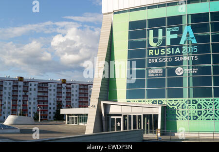 La salle des congrès en Ufa sera le site principal de la réunion au sommet des BRICS qui se tiendra dans la ville en juillet 2015 Banque D'Images