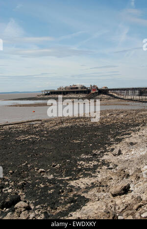 Image éditoriale de Birnbeck Pier un bâtiment sur le patrimoine en péril s'inscrire Banque D'Images