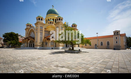 La basilique Saint Andrew de Patras est la plus grande église en Grèce et un lieu de pèlerinage pour les chrétiens du monde entier Banque D'Images