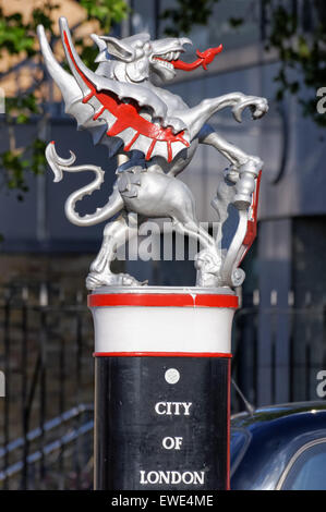 Sculpture de dragon de la ville de Londres à Blackfriars Bridge, Londres Angleterre Royaume-Uni Banque D'Images