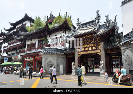 Le Jardin Yuyuan Bazaar Vieille ville shopping area Shanghai Chine Miao Chenghuang Temple, Temple du dieu de la ville Chinese Banque D'Images