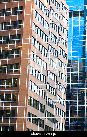 Abstract building reflections, Calgary, Alberta, Canada. Banque D'Images