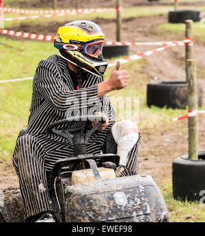 Tondeuse à conducteur à la Race Banque D'Images