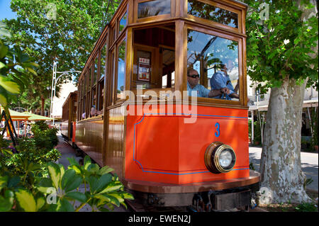 Côtières traditionnelles Soller Tram à Port de Soller Majorque, Îles Baléares, Espagne Banque D'Images