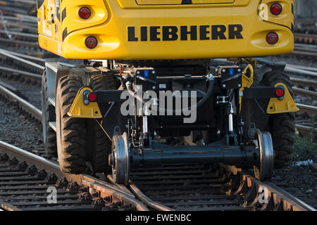 Liebherr 922 grue Rail vers la route, Cologne, Allemagne. Banque D'Images