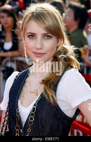 Emma Roberts assiste à la première mondiale de "Pirates des Caraïbes : Jusqu'au bout du monde" qui a eu lieu à Disneyland à Anaheim. Banque D'Images
