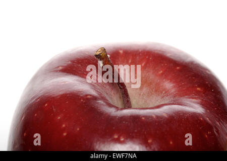 Close-up of red apple sur fond blanc Banque D'Images