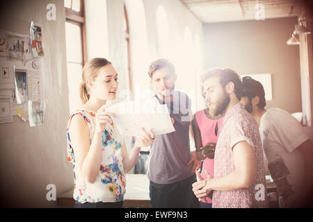 Business people in meeting in office Banque D'Images