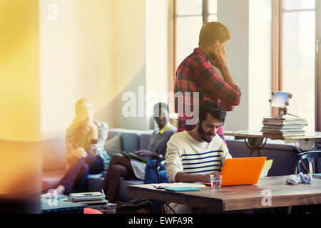 Business people working in office Banque D'Images