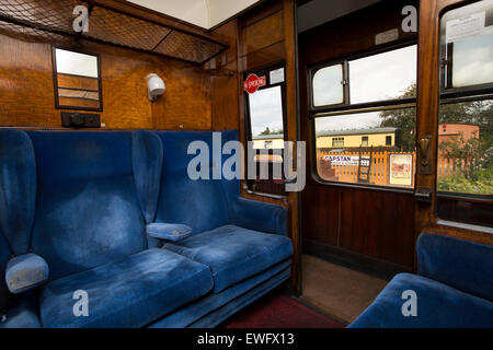 Royaume-uni, Angleterre, Shropshire, Arley, Severn Valley Railway, première classe de l'intérieur du chariot Banque D'Images