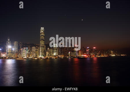 Hong Kong, Chine, donnant sur Hong Kong Islande la nuit Banque D'Images