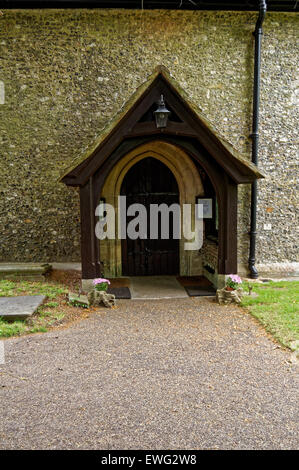 Porte de l'église Holy Trinity et porche. Banque D'Images