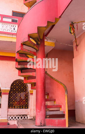 Voir l'envers d'un escalier Banque D'Images