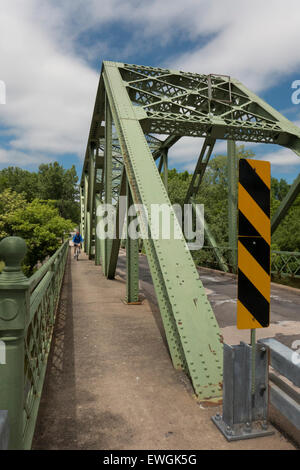 Seule voie, pont au-dessus du canal Érié, Macédoine NY USA Banque D'Images