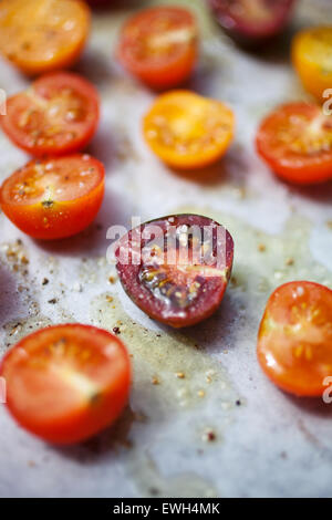 La préparation de tomates cerise Tomates Rôties Banque D'Images