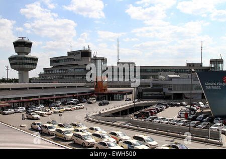 Berlin, Allemagne, donnant sur la cour et d'un terminal de l'aéroport Berlin-Tegel Banque D'Images