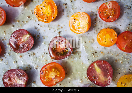 La préparation de tomates cerise Tomates Rôties Banque D'Images