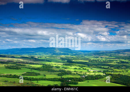 Les Campsie Fells de Conic Hill au-dessus de Balmaha, Loch Lomond et les Trossachs National Park Banque D'Images