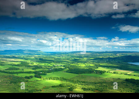 Les Campsie Fells de Conic Hill au-dessus de Balmaha, Loch Lomond et les Trossachs National Park Banque D'Images