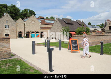 Les gens l'approche Harley Galerie sur le Welbeck Estate dans le Nottinghamshire, Englnd, UK Banque D'Images