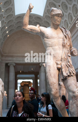 Chambre de la période gréco-romaine dans le Metropolitan Museum of Art 1000 Fifth Avenue et 82e Rue. Galeries grecque et romaine Banque D'Images