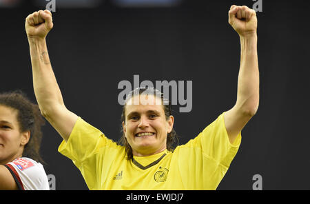 Montréal, Canada. 26 Juin, 2015. Gardien de l'Allemagne Nadine Angerer réagit après la FIFA Coupe du monde des femmes 2015 football match de quart de finale entre l'Allemagne et la France au Stade olympique à Montréal, Canada, 26 juin 2015. Photo : Carmen Jaspersen/dpa/Alamy Live News Banque D'Images