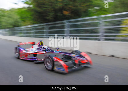 Londres, Royaume-Uni. 27 Juin, 2015. Sam Bird (GBR), Virgin Racing team. Action de la formule de Londres-e Grand Prix dans les rues de Battersea Park, Londres. Samedi 27 juin 2015. Crédit : Kevin Bennett/Alamy Live News Banque D'Images