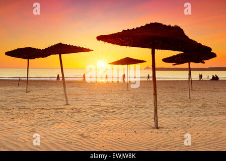 Au coucher du soleil de la plage d'Agadir, Maroc, Afrique