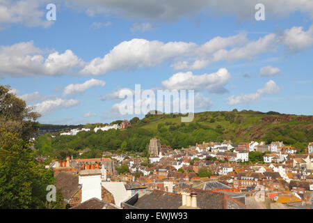 Vue sur les toits de la vieille ville de Hastings à Wickham haut et de l'Est Hill Country Park, East Sussex, England, UK Banque D'Images