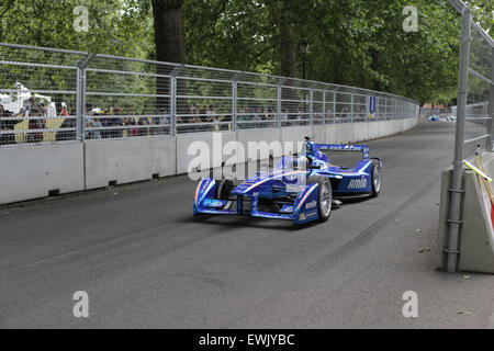 Londres, Royaume-Uni. 27 Juin, 2015. 10 ronde de la FIA Formula E Visa Londres ePrix course de voiture électrique à Battersea Park, London, UK. Sur la photo : racing pour Aguri Amlin Crédit : David Stock/Alamy Live News Banque D'Images