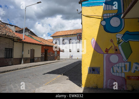 'NOP' manger le mur des arts à Cuenca, Équateur. Banque D'Images