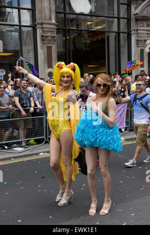 Londres, Royaume-Uni. 27 Juin, 2015. Pride Parade à Londres : pmgimaging Crédit/Alamy Live News Banque D'Images