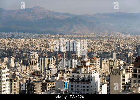 Vue de Téhéran pour le sud-est près de Sunset, Iran Banque D'Images