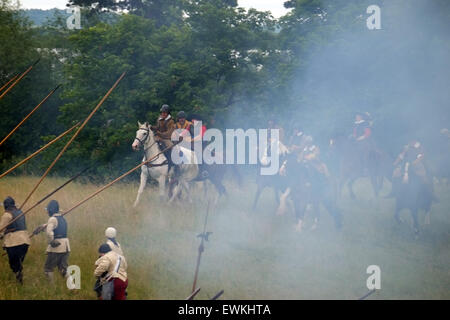 Wallingford, Oxfordshire, UK. 28 Juin, 2015. wallingford Wallingford Oxon uk 062815 siège la guerre civile anglaise society adopter de nouveau le siège de wallingford castle Crédit : Stuart emmerson/Alamy Live News Banque D'Images