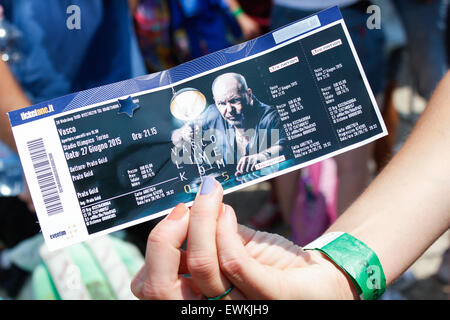 Turin, Italie. 28 Juin, 2015. Ticket concert Vasco Rossi 'Vivre Kom 2015". Vasco Rossi, également connu sous le nom de Vasco ou avec le surnom Il Blasco, est un chanteur et auteur-compositeur italien. © Elena Aquila/Pacific Press/Alamy Live News Banque D'Images