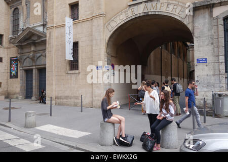 Les élèves Les élèves du lycée Ampère sous-College à Lyon France Banque D'Images