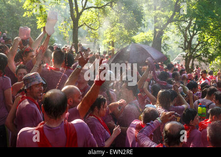 Les gens s'amuser. Bataille de la fête du vin. Haro. La Rioja. Espagne Banque D'Images