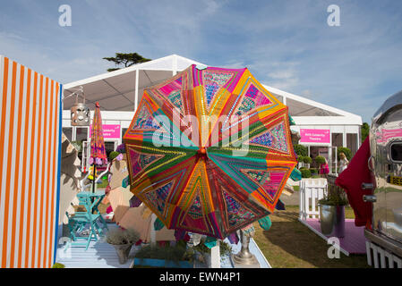 Hampton Court Palace, Surrey, UK. 29 Juin, 2015. 25e année de la RHS Hampton Court Palace Flower Show, le plus grand spectacle de fleurs, avec des événements marquant l'anniversaire. Credit : Malcolm Park editorial/Alamy Live News Banque D'Images