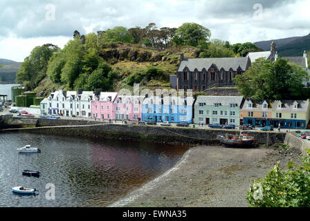 Village Portree, Isle of Skye, Hébrides, Ecosse, Royaume-Uni, Europe Banque D'Images