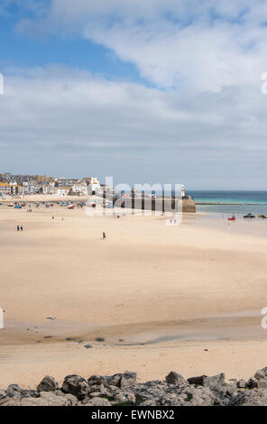 Vue de la plage de Porthminster à St Ives en Cornouailles, Angleterre, RU Banque D'Images