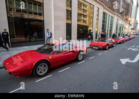 Ferrari 488 GTB fête de lancement qui a eu lieu à l'ancien bureau de tri. Doté d''atmosphère : où : London, Royaume-Uni Quand : 23 Avr 2015 Banque D'Images