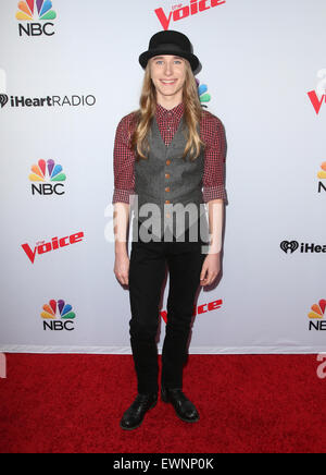 NBC's 'La voix' Saison 8 sur Pacific Design Center - Tapis rouge avec des arrivées : Sawyer Fredericks Où : West Hollywood, California, United States Quand : 23 Avr 2015 Banque D'Images